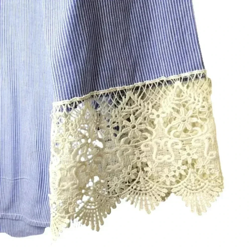 ❤️ LAST CHANCE SALE New York & Company Large Blue Stripe Lace Bell Sleeve Top - Picture 5 of 7